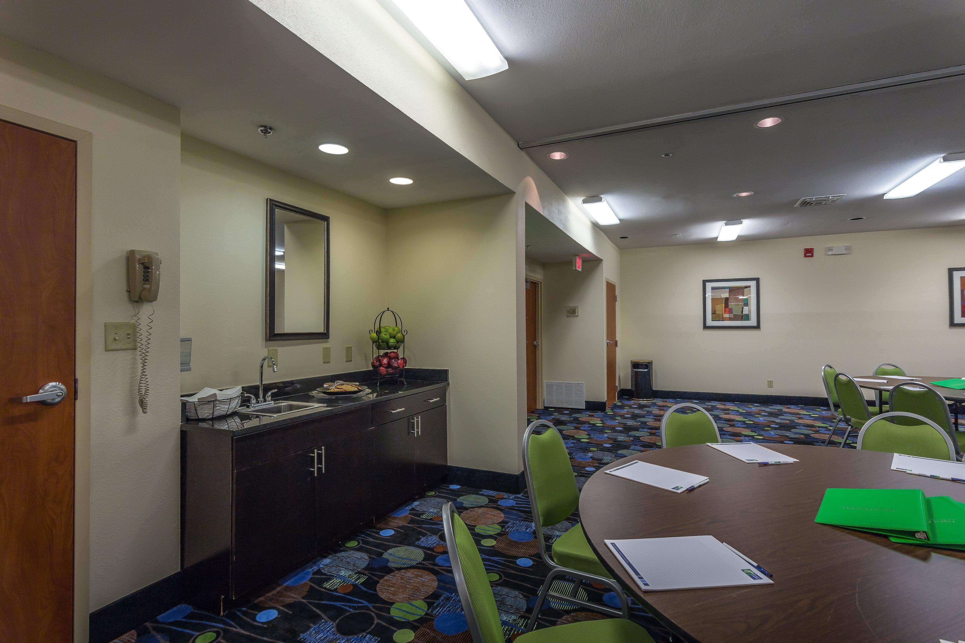 Holiday Inn Express Hotel & Suites Edmond By Ihg Kültér fotó