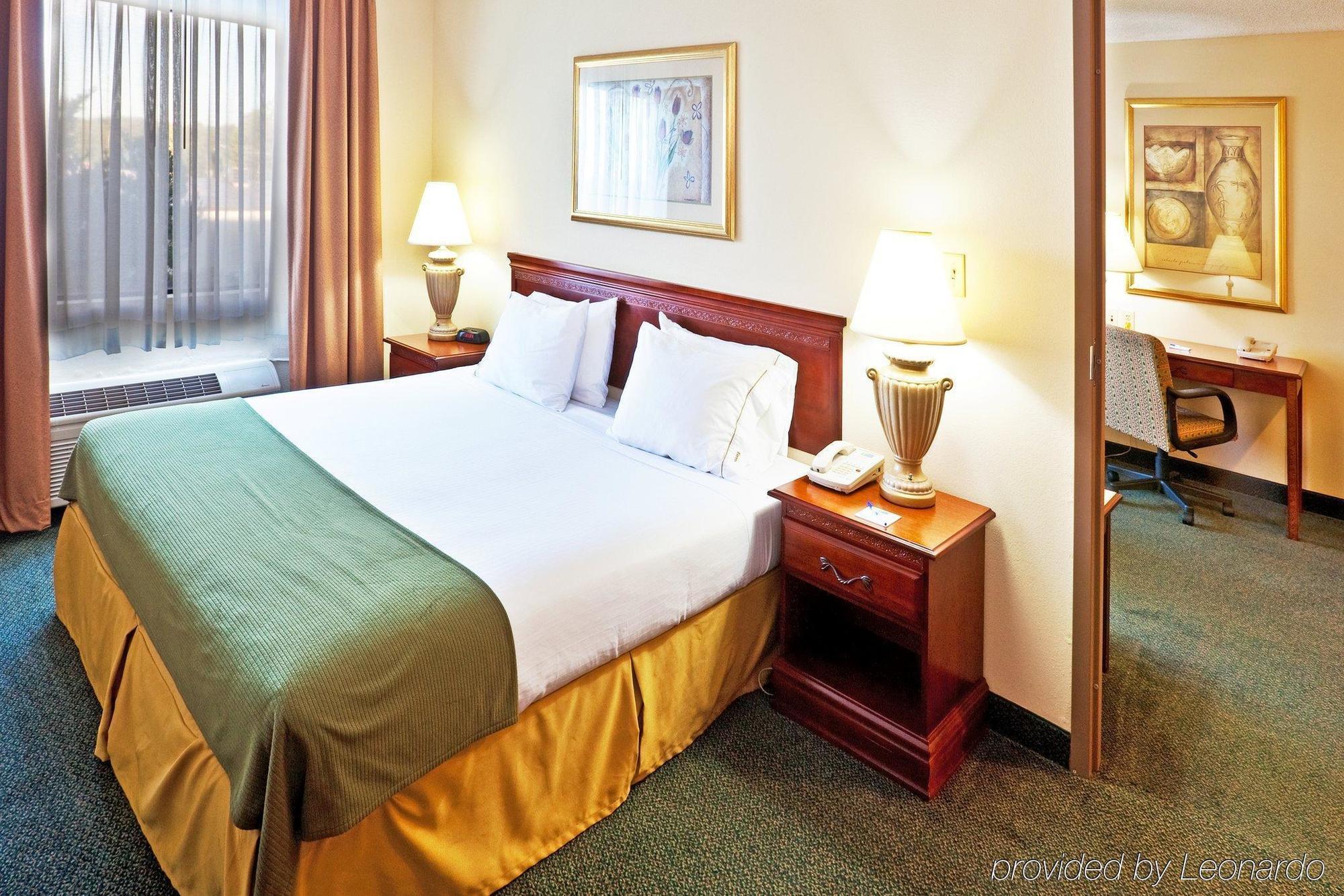 Holiday Inn Express Hotel & Suites Edmond By Ihg Szoba fotó
